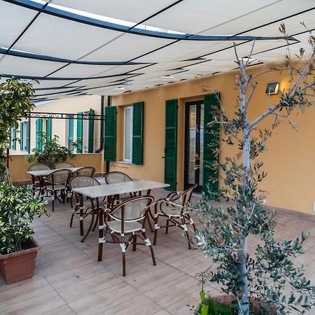 Hotel Globo Suite Sanremo Exterior foto