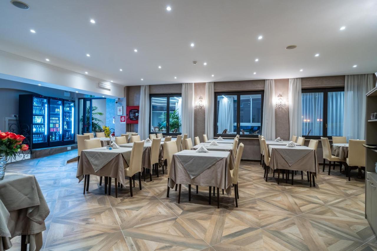 Hotel Globo Suite Sanremo Exterior foto