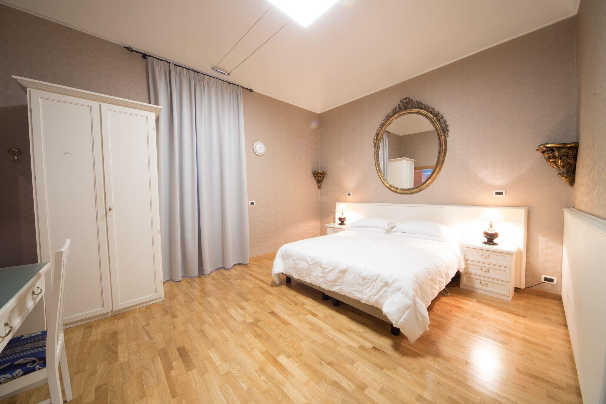 Hotel Globo Suite Sanremo Exterior foto
